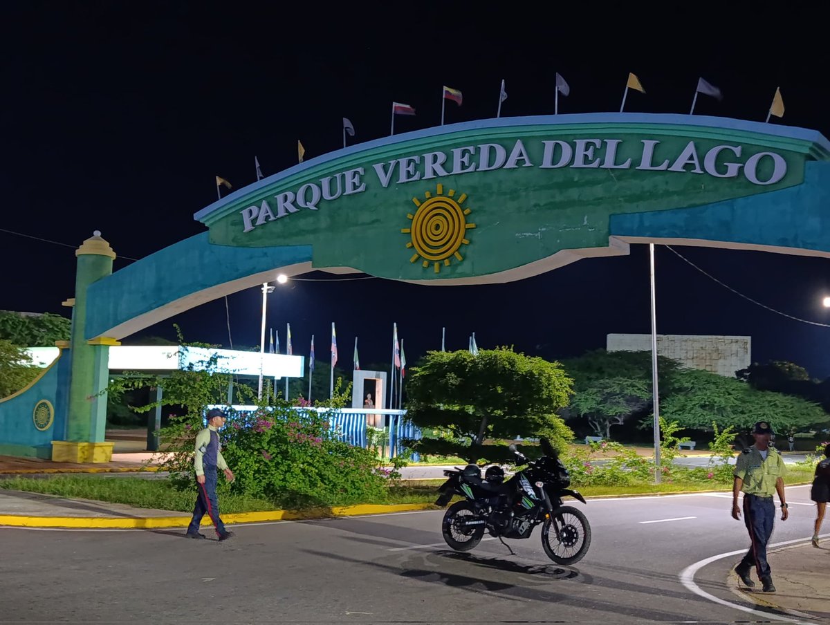 7:30 PM Intento de fuga de reos que se encuentran en sede de Polimaracaibo, originó el desalojo y cierre del Parque Vereda del Lago como medida de seguridad. Hasta los momentos autoridades no brindan información. El último motín fue octubre del 2023 debido al Hacinamiento.#29Dic.