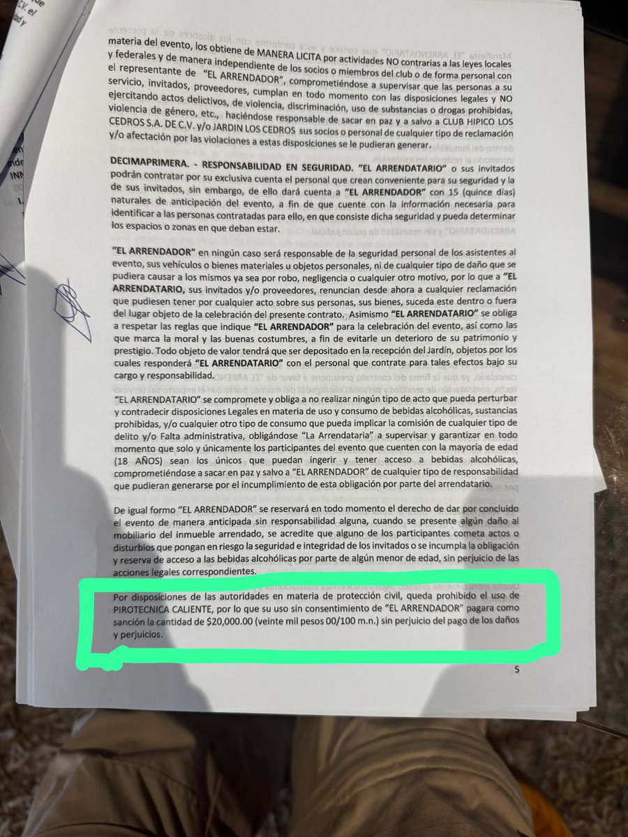 Con todo respeto, he tenido 3 eventos en jardín los cedros y es el mejor lugar! Está en contrato NO HACER USO DE PIROTECNIA! Es un lugar de primer nivel. Y tiene el mejor trato.