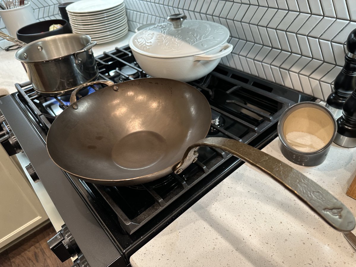 JeffFisherMedia's tweet photo. Cooking Chicken Pad Thai in new .@smitheyironware, one of several Smithey Christmas gifts from @TrishaHoffmanLA. ❤️🥢
This recipe will definitely be in the upcoming @HSFBamerica cookbook we’re working on. #HSFAeats https://t.co/riiKV1NYY1
