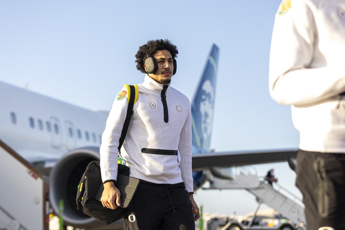 Oregon Football tweet media