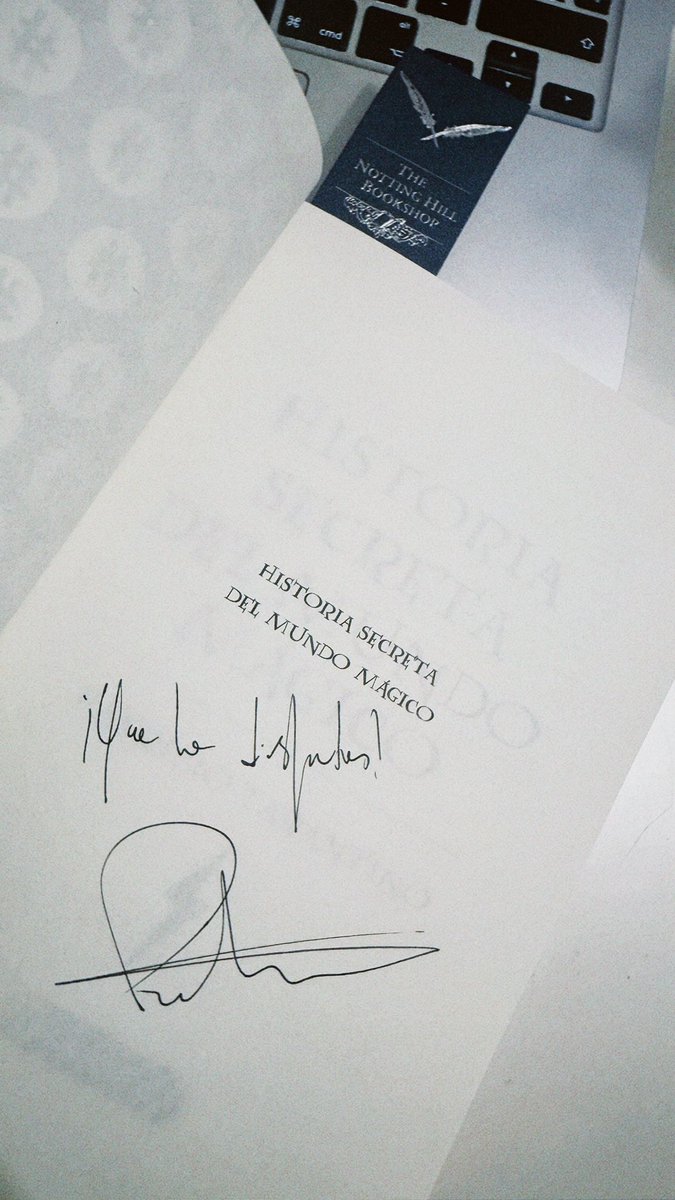 Después de meses de bloqueo de lectura. Volvió esa sensación de no querer/poder parar de leer. 📚 No me sorprende que sea de la mano de #patriciotarantino <a href="/ColeccionistaHP/">Patricio - Coleccionista Harry Potter ⚡</a> gracias por esta 🪄