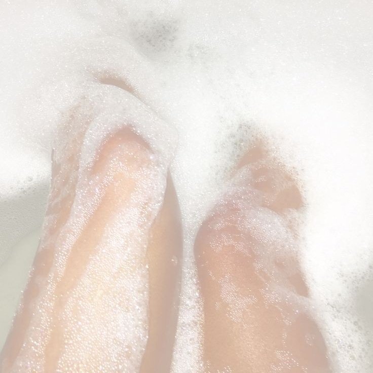 —¿Quien viene a ducharse conmigo? (⁠っ⁠.⁠❛⁠ ⁠ᴗ⁠ ⁠❛⁠.⁠)⁠っ