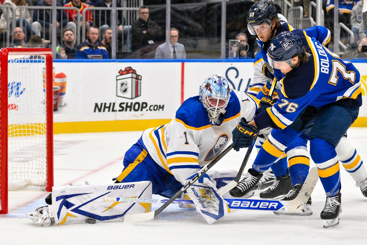 JeffCurryPhoto's tweet photo. Stampede.
.
.
.
.
#STLBlues #LetsGoBuffalo #NHL #EnterpriseCenter #LetsDoThatHockey #SportsBall #SportsHappenings #SportsPhotographer https://t.co/l5cIh8OtZ6