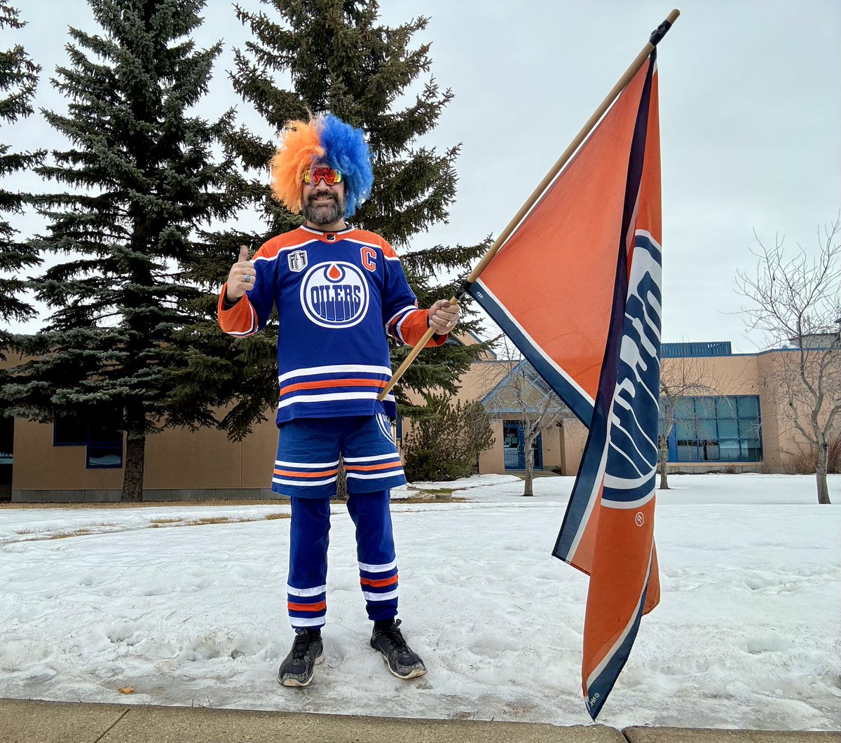 I will be in attendance for the inaugural game in Edmonton against the UTAH Hockey Club on New Year’s Eve!!! Feel free to stop me and say hi if you want. 🧡💙🧡💙 

#LetsGoOilers