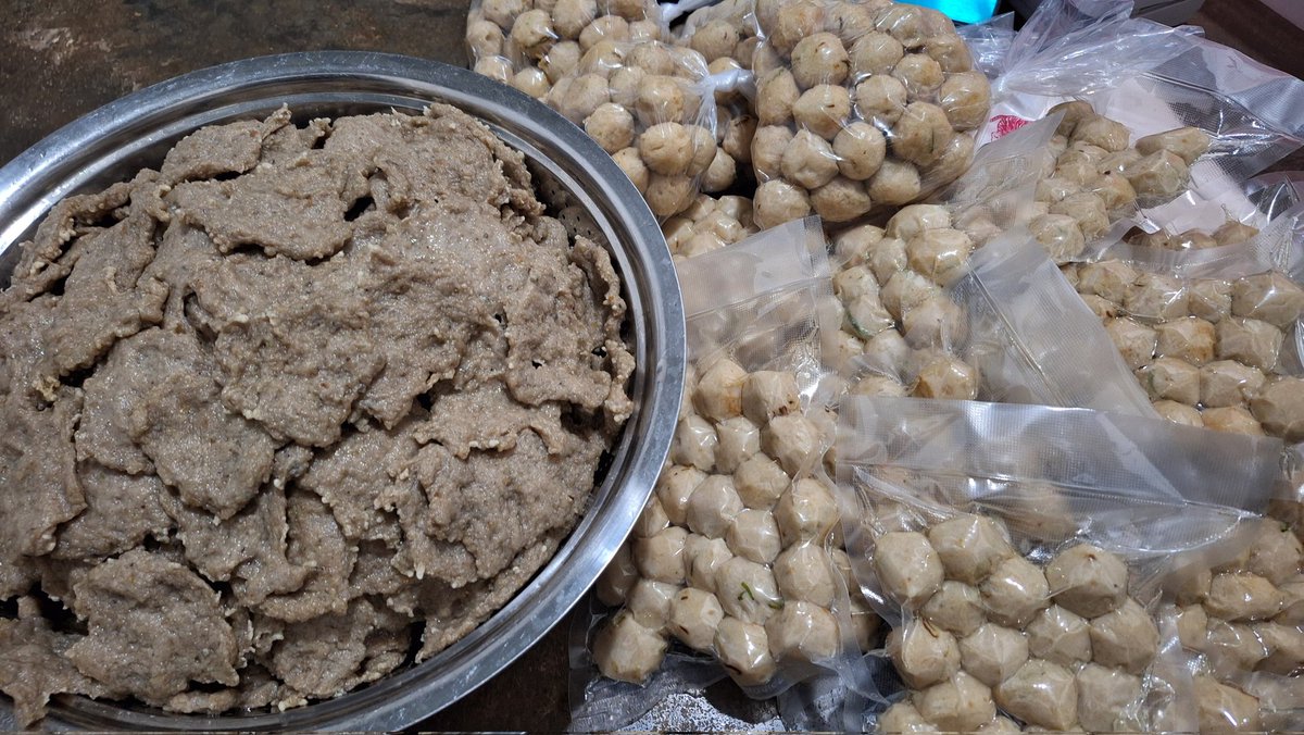 Senin(30/12) Luhkan Kab.Banyuasin Wasahla, S.Pi. Poklahsar Tirta Ayu desa Tirtosari produksi pempek sebanyak 50 kg dg harga Rp.1000/pcs
#GiatLuhkanBRPPUPPPalembang
#luhlapor 
#produksi
#Banyuasin
<a href="/bppsdm_brppupp/">BRPPUPP Palembang</a>