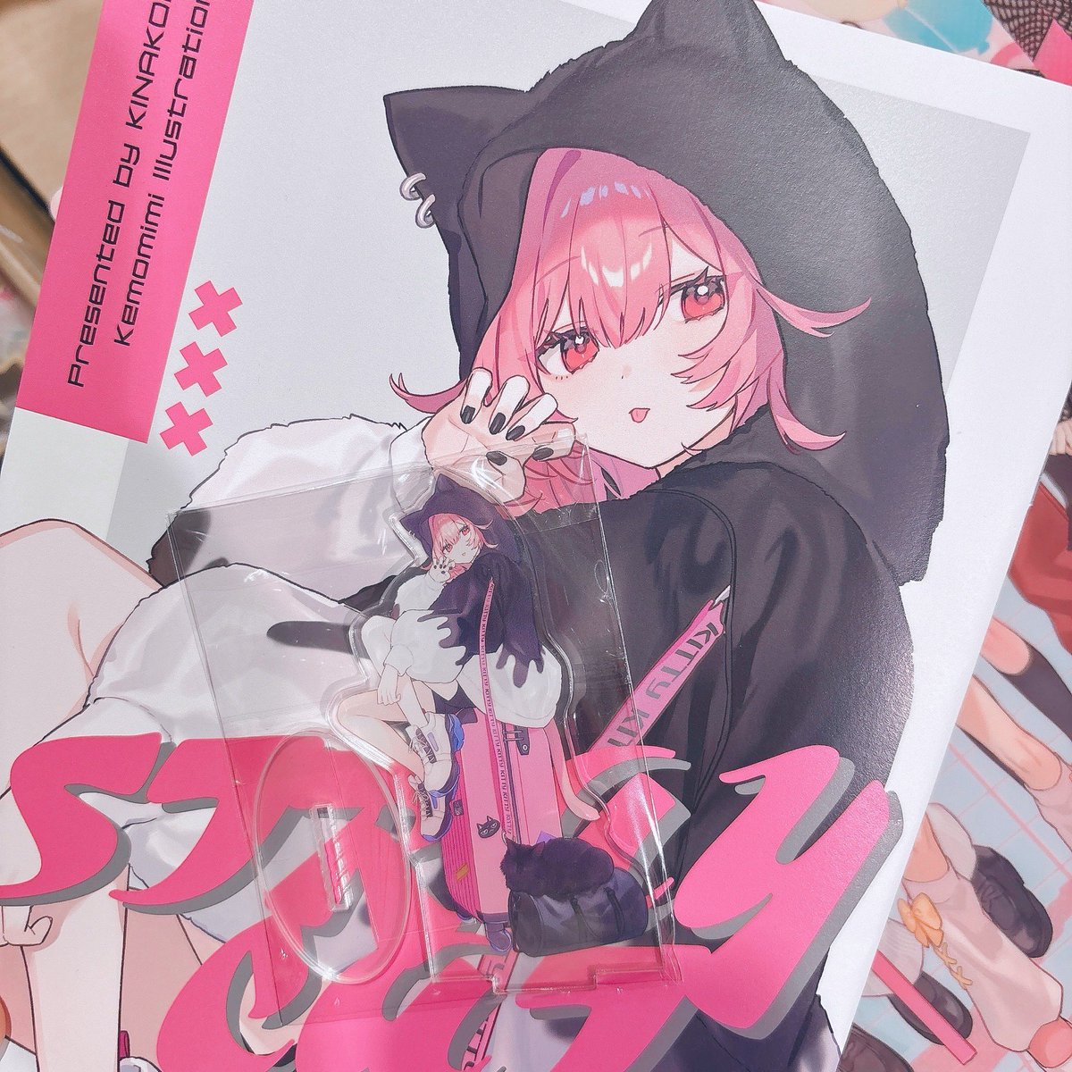 「各新刊セットはこんな感じです!どちらもグッズ単品での頒布はありませんのでご留意い」|しゅがお▷画集発売中のイラスト