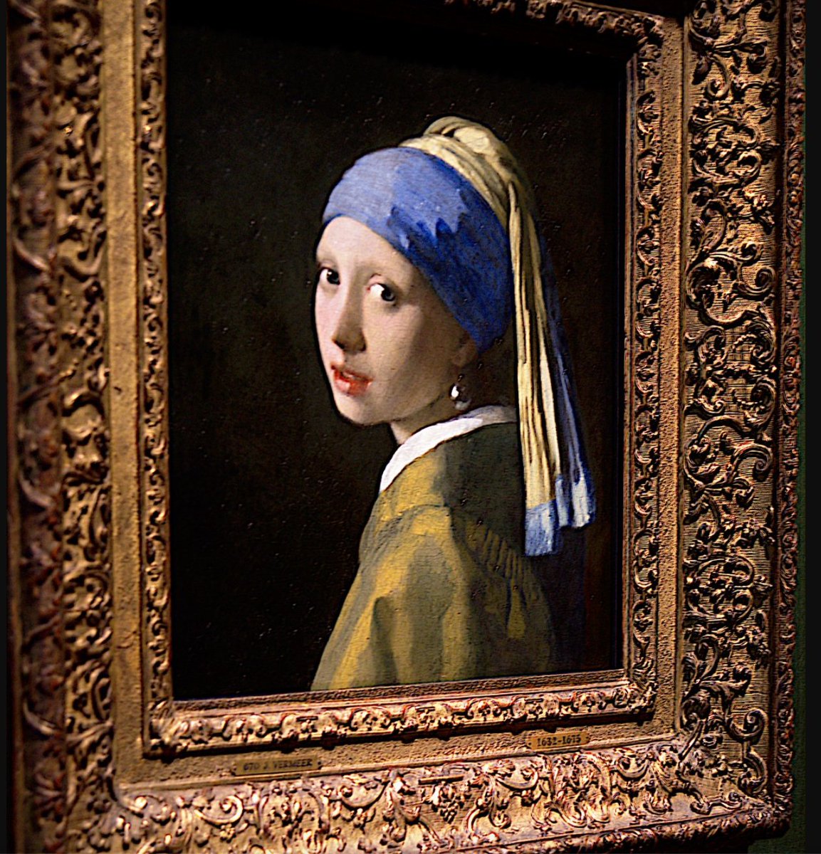 Rlazebnik's tweet image. We had various designs of Burns&apos; Vermeer, and ultimately decided the nose ring should closely resemble the original&apos;s earring.@thesimpsons