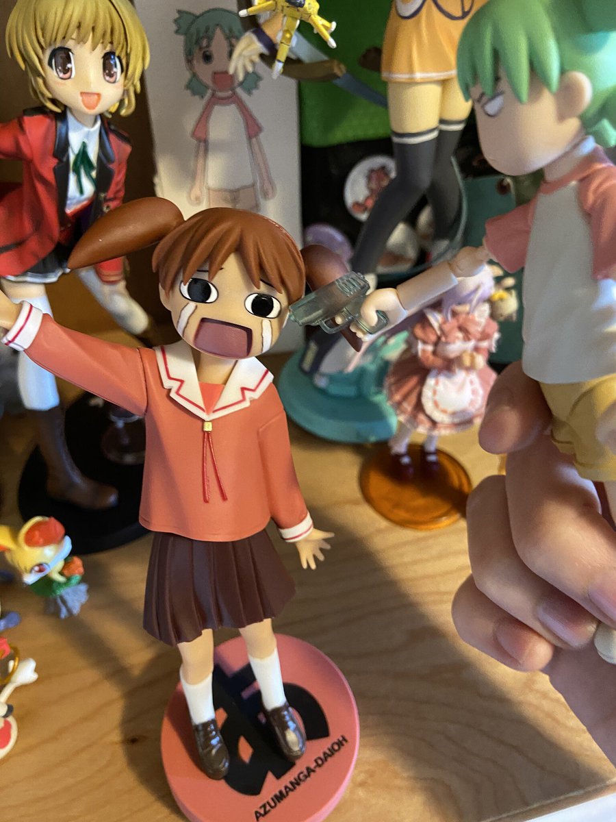 DailyAzuMerch's tweet photo. ( DAY 20!!! ) Chiyo Mihama Garage kit! Sorta.. ( info and credits to person who took the image in alt! )

#azumangadaioh #azumangagaragekit #chiyomihama #chiyochan #anime #garagekit https://t.co/lNkE43dUkq