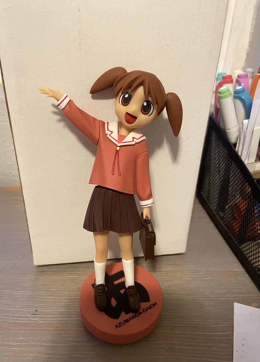 DailyAzuMerch's tweet photo. ( DAY 20!!! ) Chiyo Mihama Garage kit! Sorta.. ( info and credits to person who took the image in alt! )

#azumangadaioh #azumangagaragekit #chiyomihama #chiyochan #anime #garagekit https://t.co/lNkE43dUkq