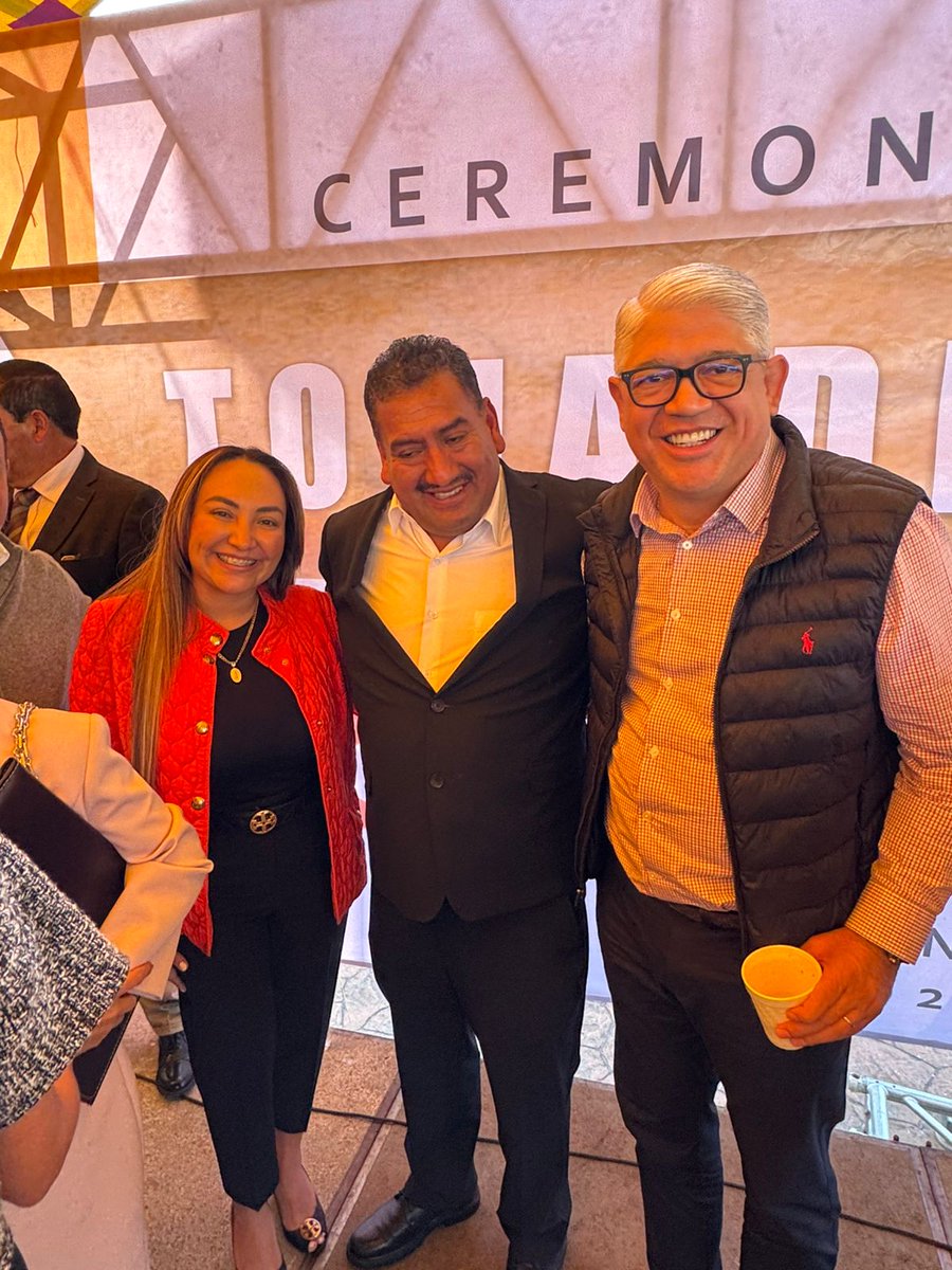JulioSolisMX's tweet photo. 🎉 ¡Muchas felicidades, estimado César Dávila "El Chícharo", por tu encomienda como nuevo alcalde de Huitzilac!  

Hoy inicia un gobierno ciudadano que reflejará tu capacidad, compromiso y el gran cariño 🧡 que siempre has mostrado por tu municipio. https://t.co/6sMtiHsxZO