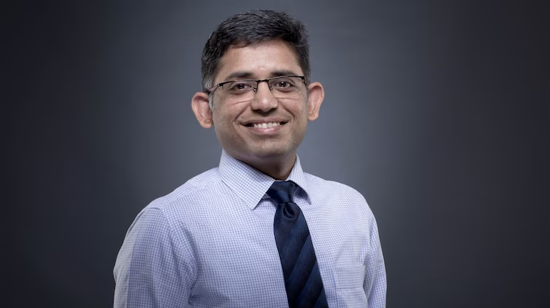 moneycontrolcom's tweet photo. #MarketsWithMC | Daily Voice: Market may start year 2025 with a caution, these 4 sectors ready for long term growth and stability, says DSP MF’s Vinit Sambre 📊

Read to know more⤵️
https://t.co/JYqAiCIjGP

#DSPMF #Growth #Stability https://t.co/IogQ90krF0