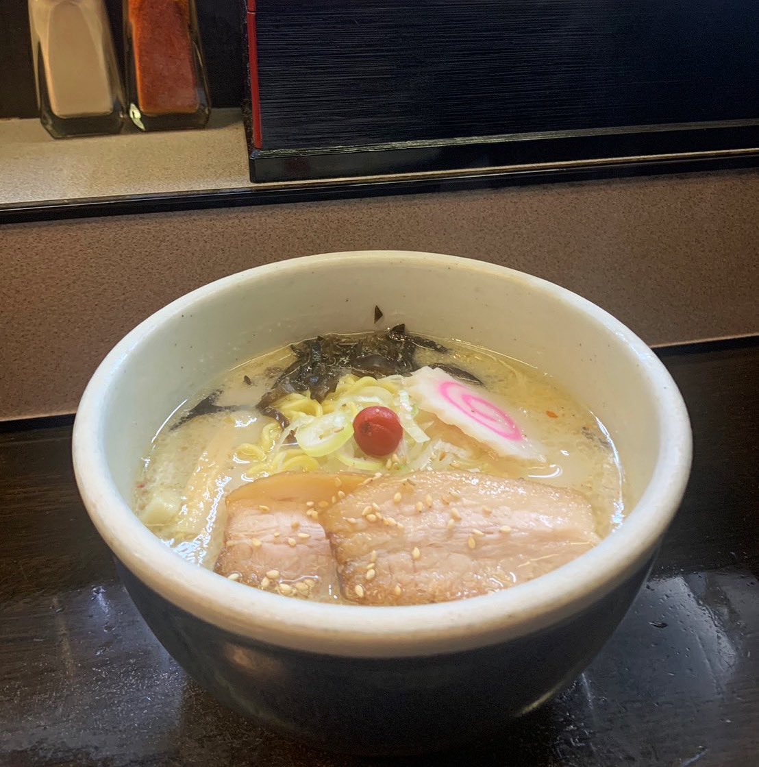 shibuya310's tweet photo. おはようございます！
今年もあと僅か。
12/30の本日も通常通り11:00-4:00まで営業いたします！
もちろん大晦日も同じです！
山頭火で年越ししていただけたら嬉しいです🥰

スタッフ一同、皆様のご来店をお待ちしております！！

 #山頭火
 #しおらーめん https://t.co/2GJj3cGoh1