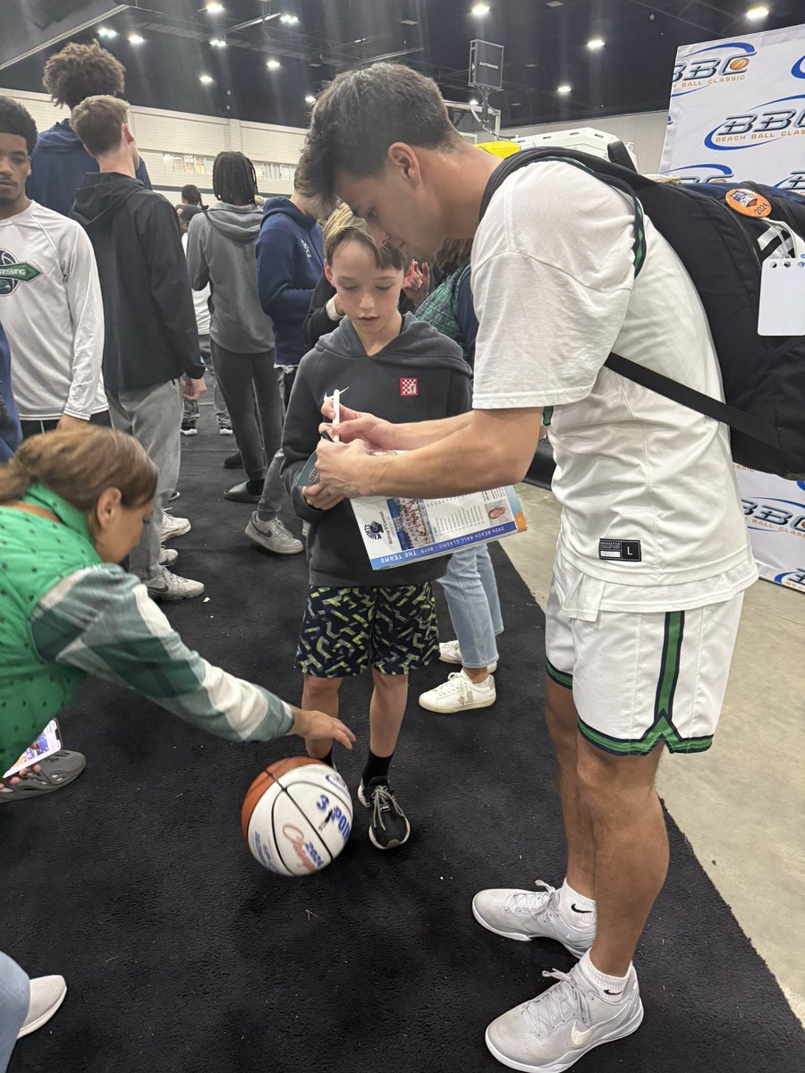 Great Crossing Boys Basketball (@gcwarhawksbball) on Twitter photo <a href="/gagerichardso14/">gage richardson</a> wins the 3-point shooting contest at the <a href="/BBCbasketball/">Beach Ball Classic</a> tonight.
<a href="/ColtDelimpo/">Colt Delimpo</a> was 1 point away from making the final 3.
Congrats Gage!!! <a href="/gagerichardso14/">gage richardson</a> wins the 3-point shooting contest at the <a href="/BBCbasketball/">Beach Ball Classic</a> tonight.
<a href="/ColtDelimpo/">Colt Delimpo</a> was 1 point away from making the final 3.
Congrats Gage!!!