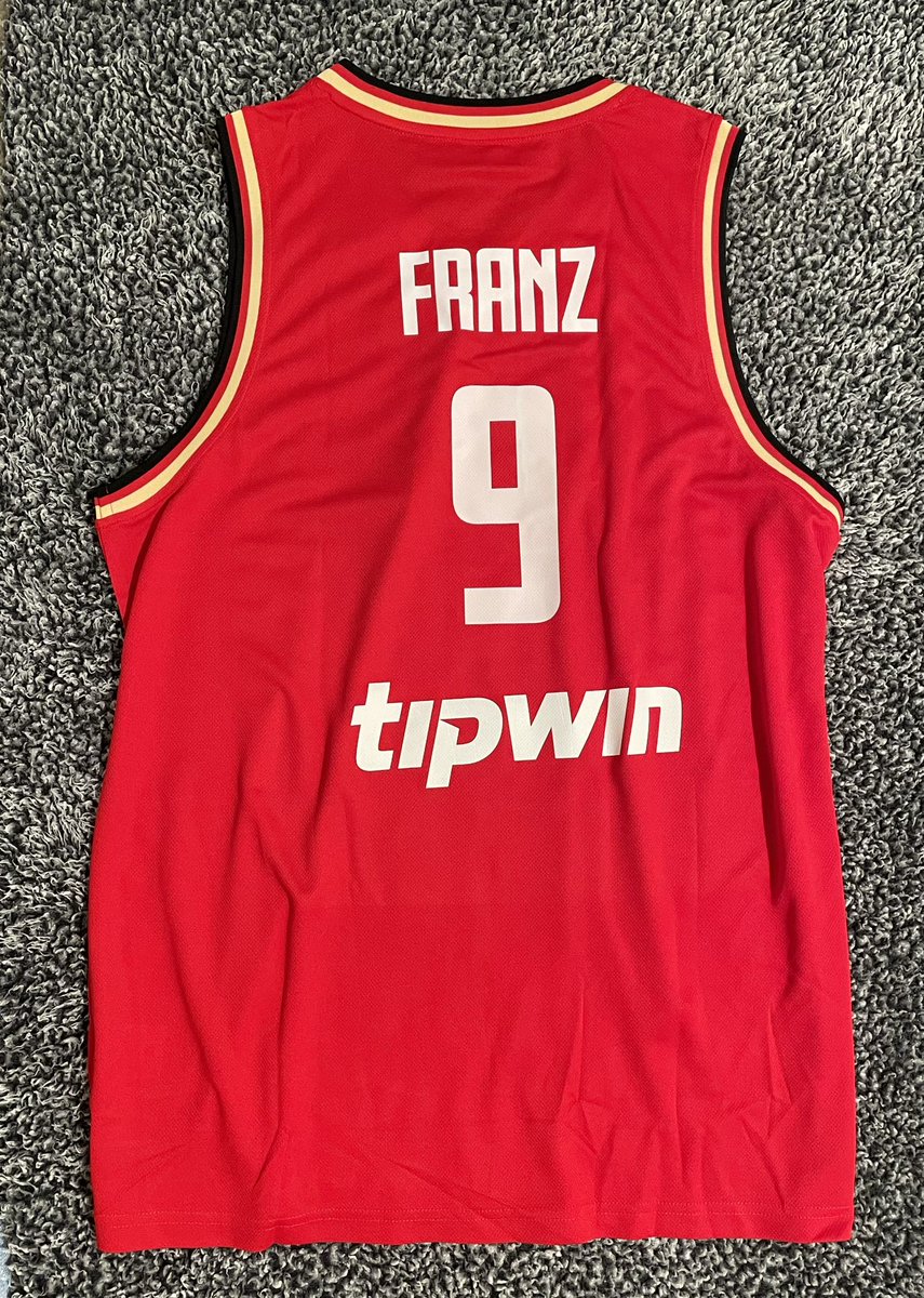 liamdinho's tweet photo. Damn… Santa knows ball 🏀🪄 
@OrlandoMagic @franzboogie https://t.co/zaGmjZD1UD