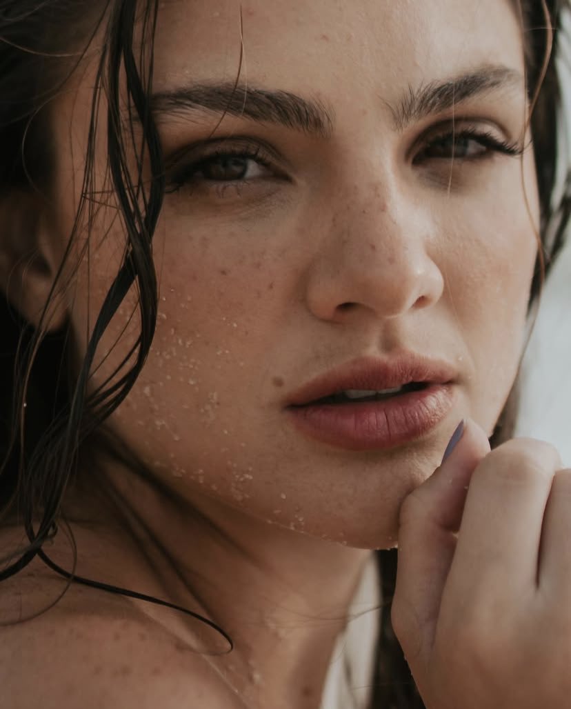 laridelicate's tweet image. a debora ozório sendo uma grande gostosa