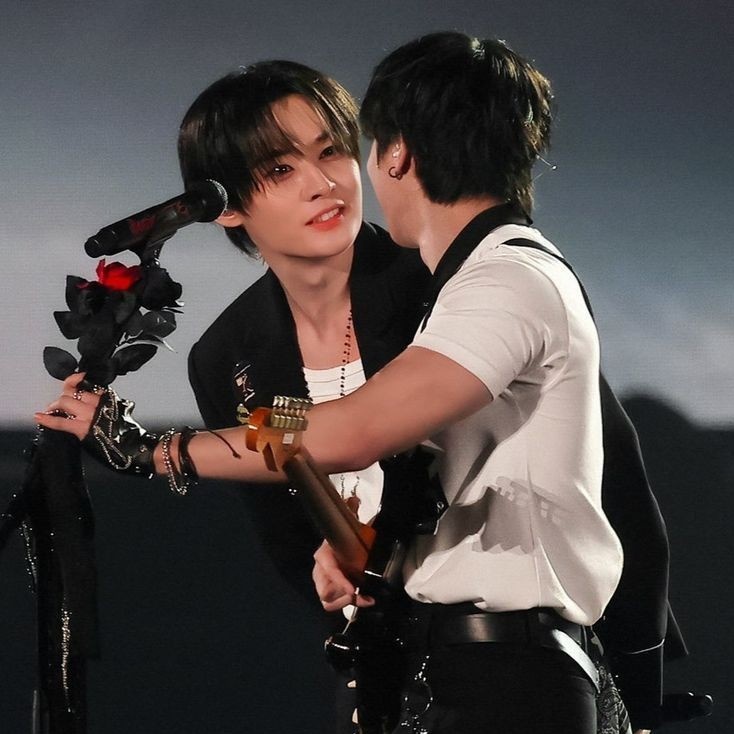 StephxJeo's tweet photo. ｡⋆｡ ﾟ☾ ﾟ｡⋆♡౨ৎ Hilo totalmente necesario de la forma tan linda en la que Minho ve a Jisung  ｡⋆｡ ﾟ☾ ﾟ｡⋆♡౨ৎ 🩷💚 https://t.co/OX5izsJv5w