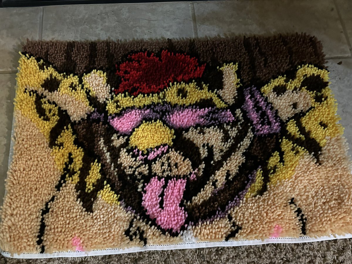 swingthetiger's tweet photo. Here’s another rug I did for @KinkyChee 
Art by @PeanutPapiArt 

This is completely handmade.

Here is a form for a quote. It will ask for you to upload art and ask what size of rug you want.

Price estimates something like 200-500!

Commission queue form: https://t.co/1biJV8ucmi https://t.co/QlVcncjhe1