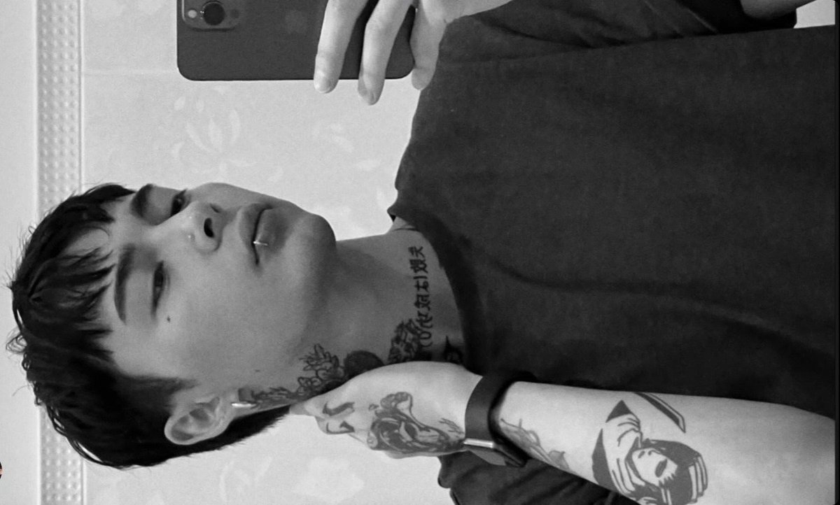 mangekiyomii's tweet image. até que durou