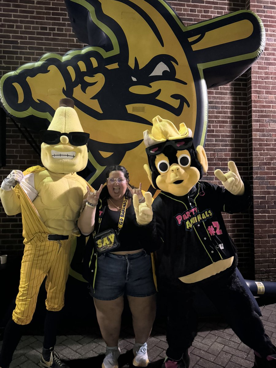 47 days till i see my besties on valentines day🙊🙊 <a href="/kingofpotassium/">Split</a> <a href="/ThePharty/">Pharty</a>