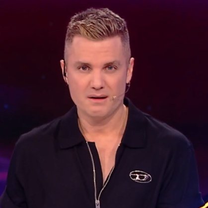 DaveNPC_'s tweet photo. El bajo rating no es por los participantes ni porque el formato haya pasado de moda. Es exclusivamente por esta persona que no para de cagarla. #GranHermano https://t.co/mFtHgPnGLm