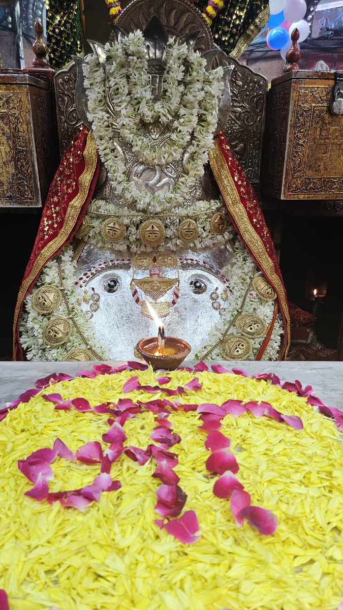 shrikalkamaa's tweet photo. 🙏🌸 #Jai #Maa #ShriKalkaJi 🌸 #Temple #GoodMorning #Daily #Aarti 🙏🌹#जय #माँ #श्री_कालका_जी🌹की #मंदिर #सुप्रभात #आरती #दर्शन #२०८१_विक्रम_सम्वत् #पौष #कृष्णपक्ष #सोमवतीमावस  #30Dec2024 #Monday https://t.co/pDUkpJyrRM https://t.co/8qHQzMoEV6 https://t.co/ZRUhVuTIto