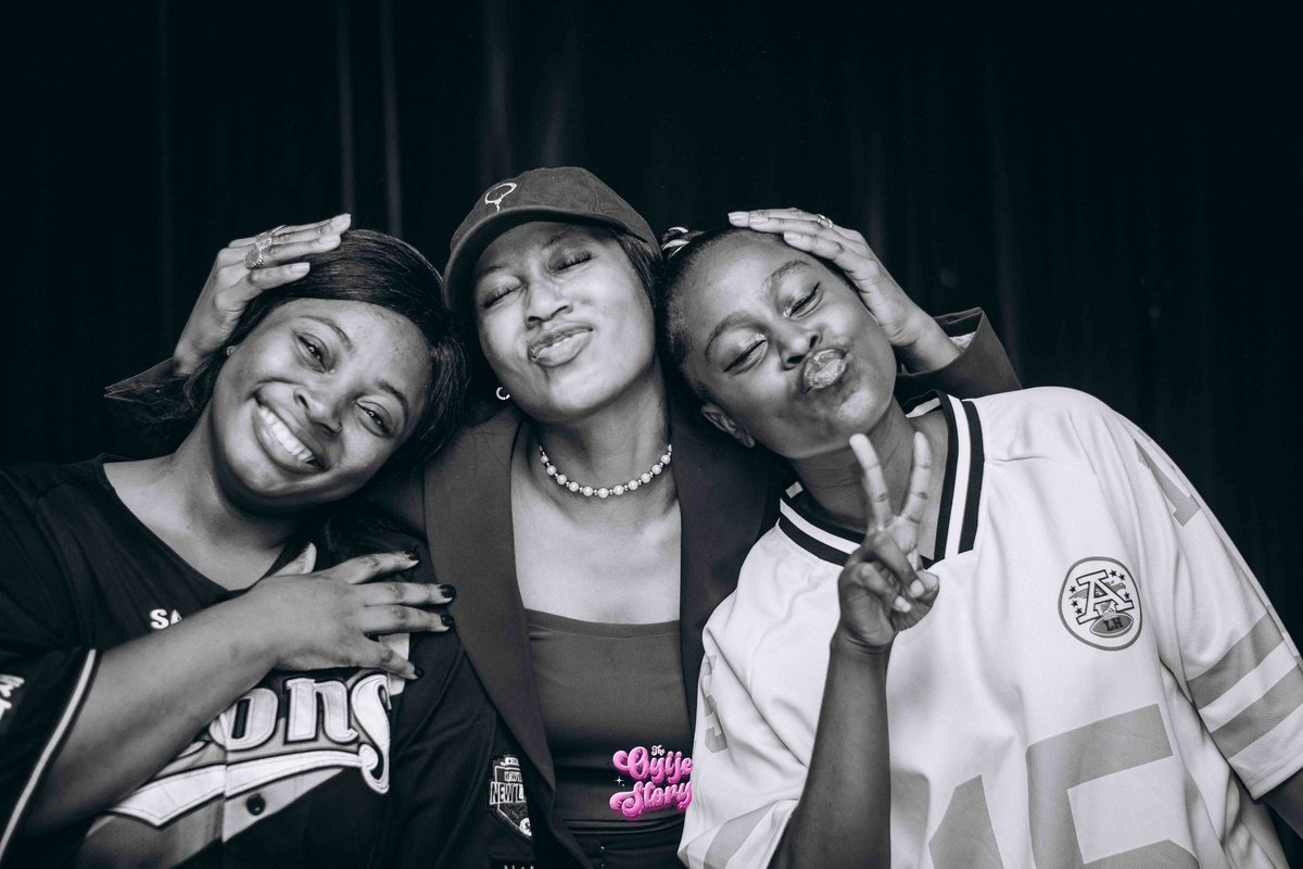 Oyije_'s tweet photo. My Sisters @worldclassomojo and @callmejenge you girls were the spice we needed. Thank you 🥹

#oyije #theoyijestory #yahcasa #jesusgirl #fyp #explorepage https://t.co/5yyoFiZ1Cz