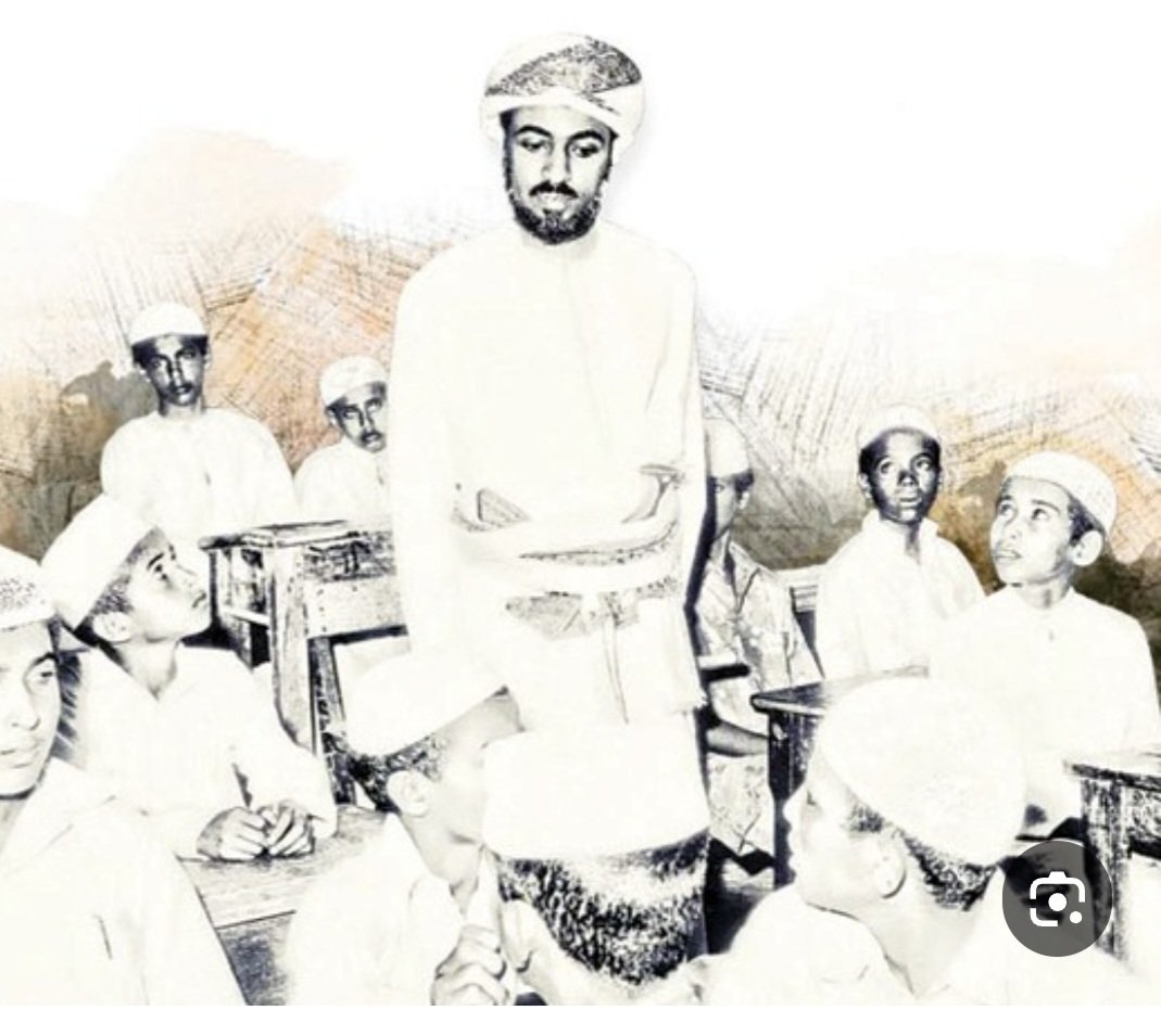 من الأقوال الجميلة والأفعال العظيمة للسلطان قابوس " النهضة هي من تذهب إلى المواطن" عند إقامة المشاريع الحكومية مثل المدارس والمراكز الصحية وغيرها في رؤوس الجبال وفي الأعالي مثل يصب والسراة وبلدسيت والأخضر وشمس ومسندم والجزر البعيدة مثل الحلانيات وكمزار  وليما👇