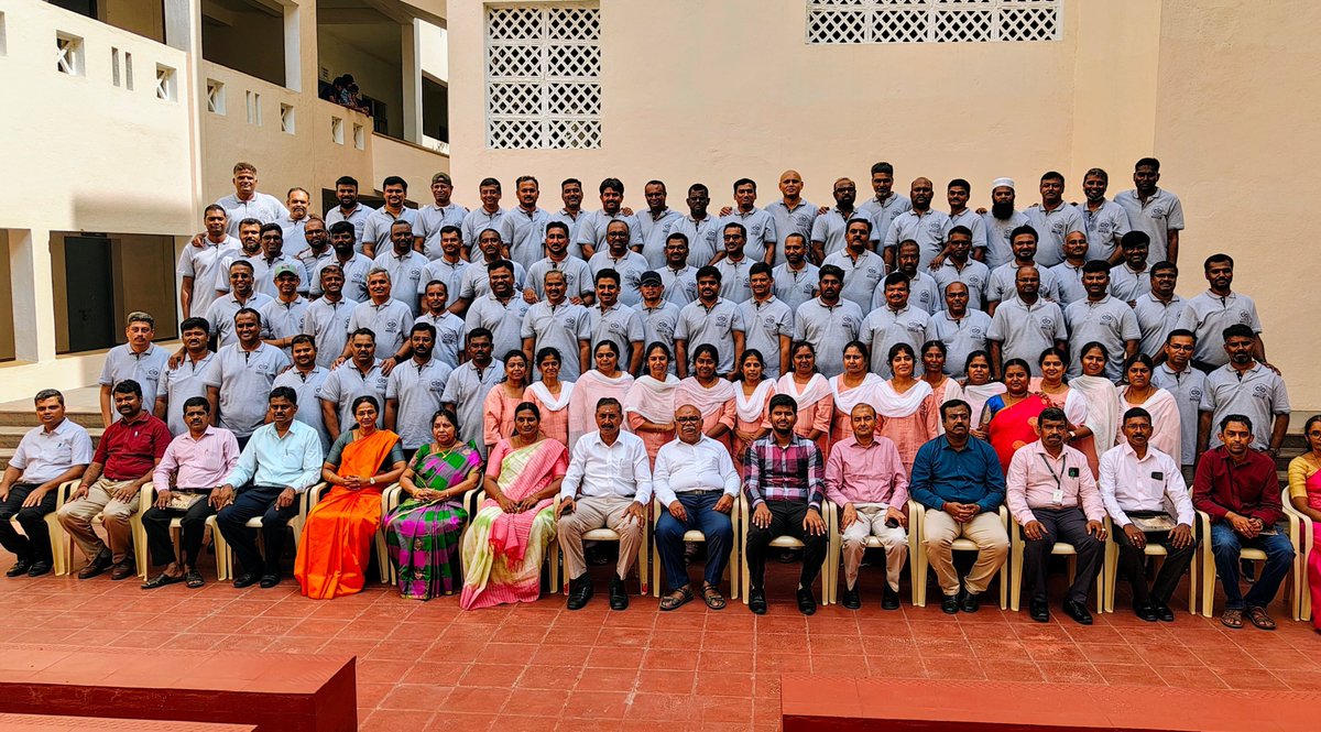 mkcekarur's tweet image. 🎓✨ First Batch Alumni Meet – Yet an other memorable Journey! 🎉

We had a great time with our First Batch of 2000-2004, where it all began! 💜

Let's relive the cherished memories with the glimpses of our MKCE's first batch Alumni meet! 🥳

#MKCE #AlumniMeet #FirstBatch