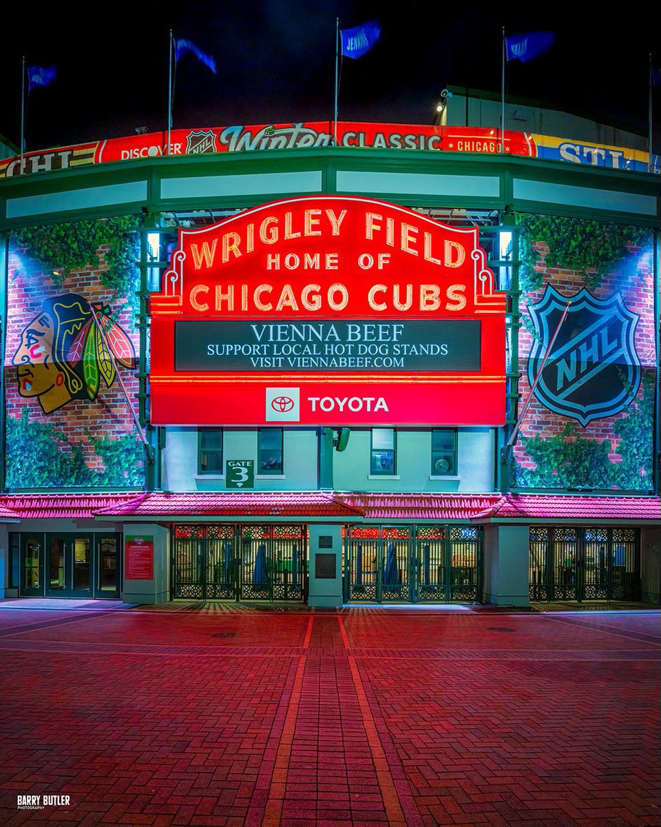The Friendly Confines turning into the Frozen Confines.   NHL Winter Classic, Chicago Blackhawks vs the St Louis Blues on Tuesday at Wrigley Field.   Image taken this evening.  #news #chicago