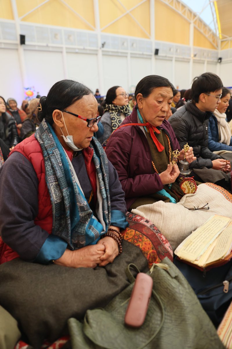 The Drukpa monks of Druk Sang-Ngag Choling Monastery leading the morning Smoke Puja that starts off each day of the <a href="/Official__ADC/">Annual Drukpa Council</a>.

#GyalwangDrukpa #AnnualDrukpaCouncil 
#drukpa #drukpanuns #KungFuNuns #10ADC #SmokePuja #RiwoSangCho