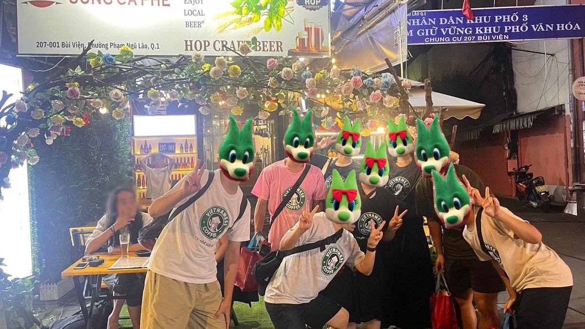prima46poco's tweet image. ベトナム遠征🇻🇳お疲れさま会

スタジアムで出会ったりご縁が深まったり
意気投合しすぎて他愛ないことで笑いすぎるし、熱く闘いを共にする心強い仲間❤️‍🔥

滞在中、毎晩飲み明かしたり観光したり濃密すぎる日々だった

あの日あの場所で出会ってくれてありがとう！
2025年も、共に🤝🏻♦️

#continue