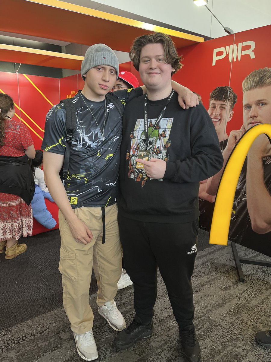 Slayyzie tweet media