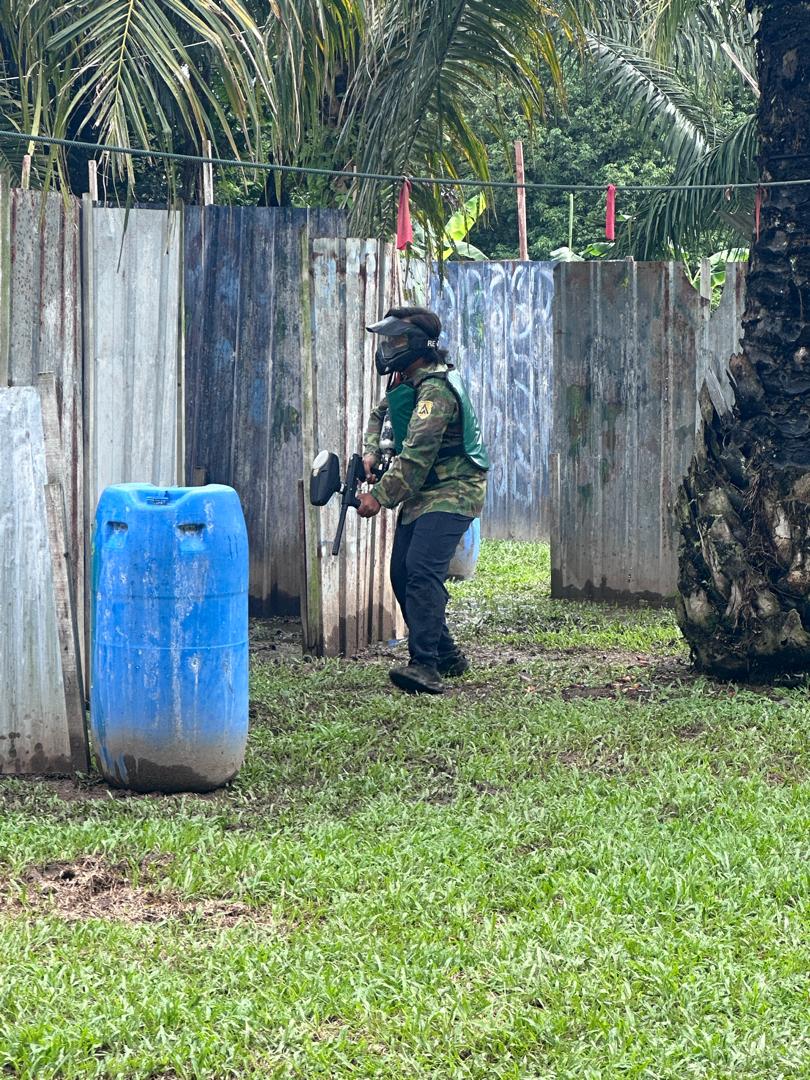 AkmalPaksu's tweet photo. First time main paintball , ingat nak main suke2 je. Skali boleh nombor dua... alhamdulillah.. syukurr.. https://t.co/jIQJNG3JXq