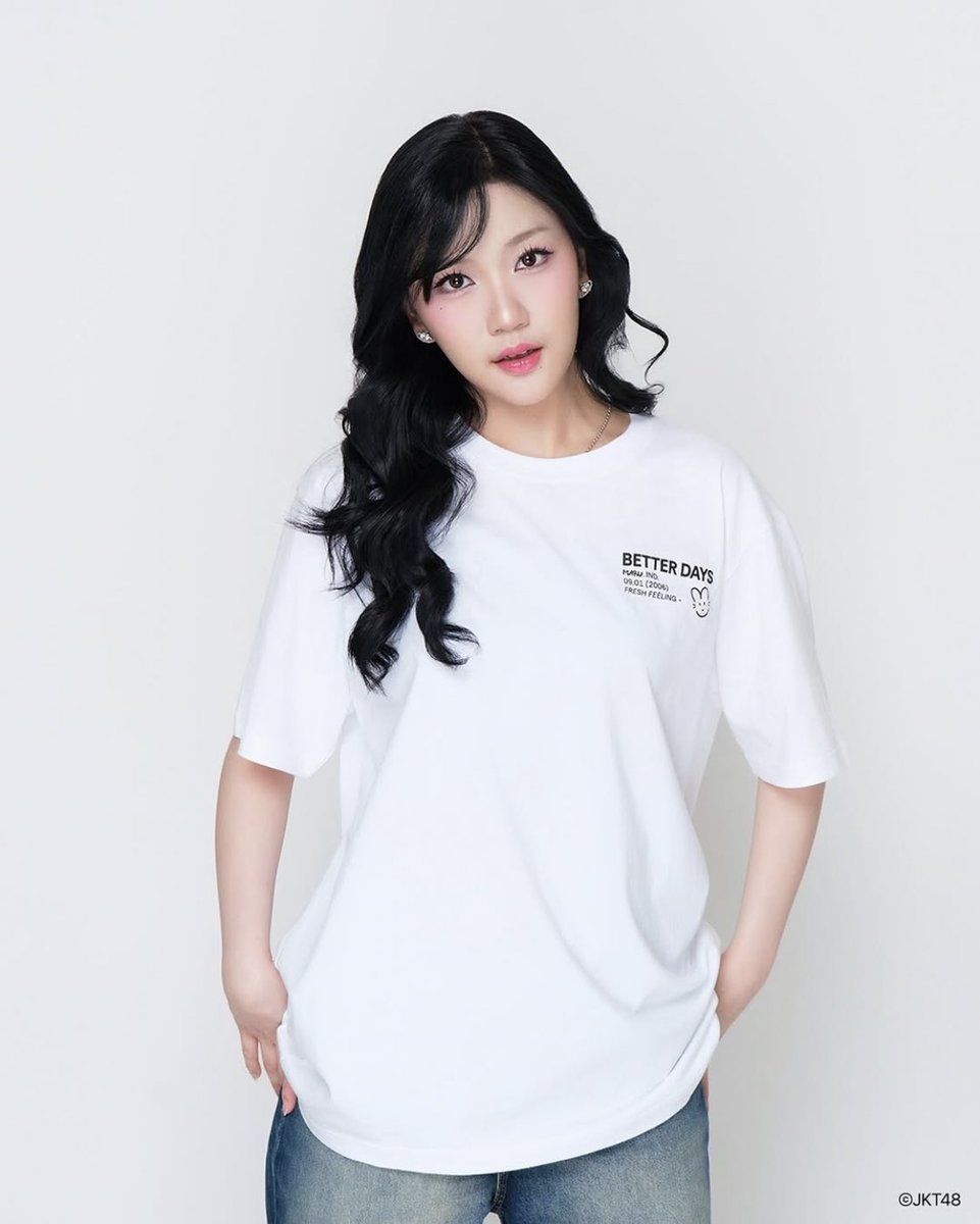 fashionjeketi's tweet photo. Birthday T-shirt Marsha sudah dirilis! 

Pemesanan sudah bisa dilakukan di sini: https://t.co/xpE6K2Cdyv

Akankah rekor penjualan baru akan tercipta? 🥰 https://t.co/oyq77XMavP