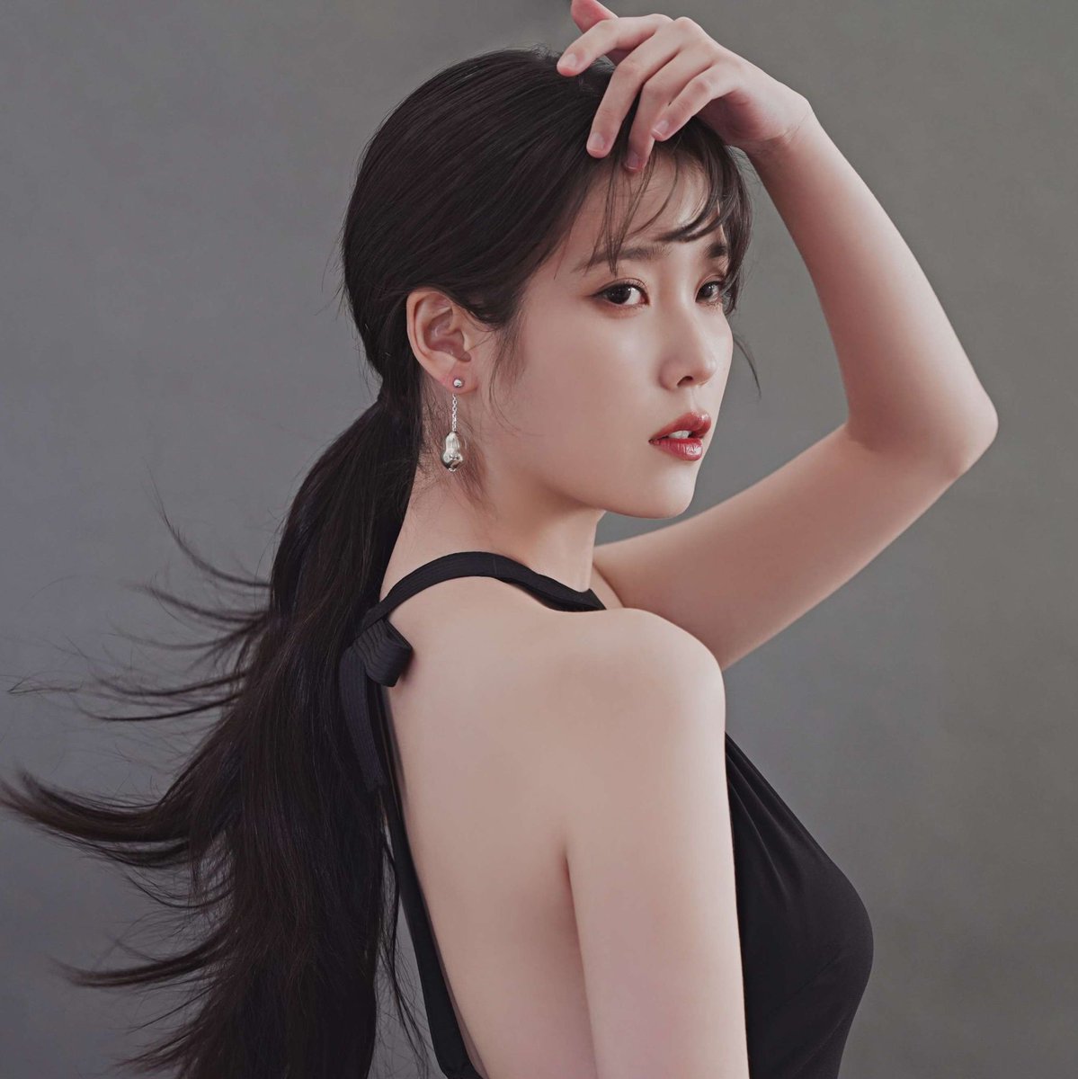 chartdata's tweet photo. IU was the highest grossing Korean soloist on tour this year. https://t.co/Rkp53hBCcZ
