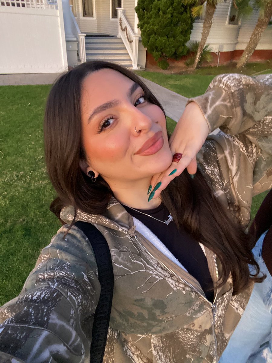 Frank (@frankiebcerv) on Twitter photo 