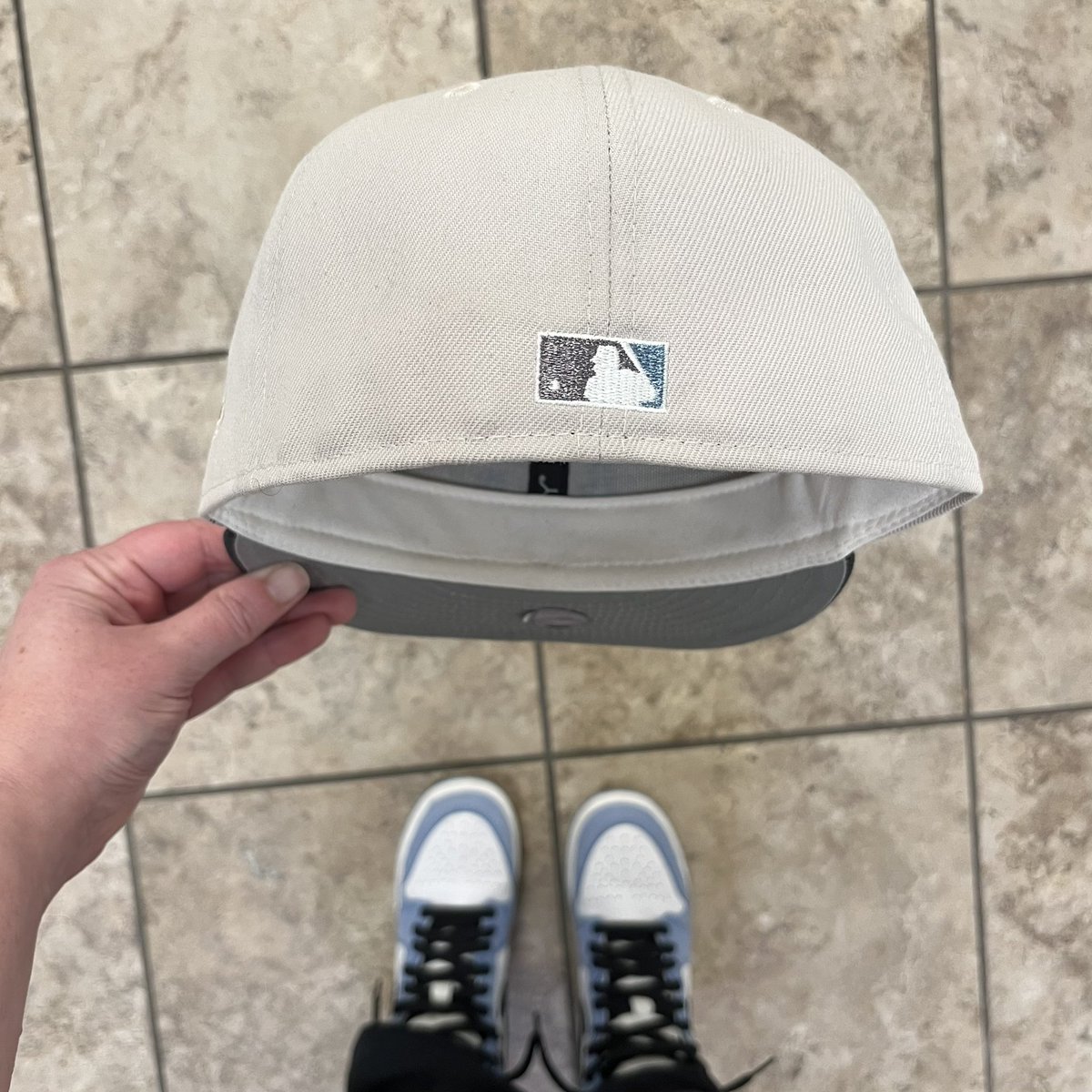 jaylaw22's tweet photo. 364/366
#kicksandfits #kicksandcaps #jordan1high #jordans #fittedroyalty #teamfitted #neweracap #newera #59fifty #flyyourownflag #committedtothefitted #ladiesrockfitteds #hypebeastkc #rockyourkicks #uhc18 #foreverroyal #raisedroyal #goodgray #lids #jordan1universityblue https://t.co/fVCauQgAin