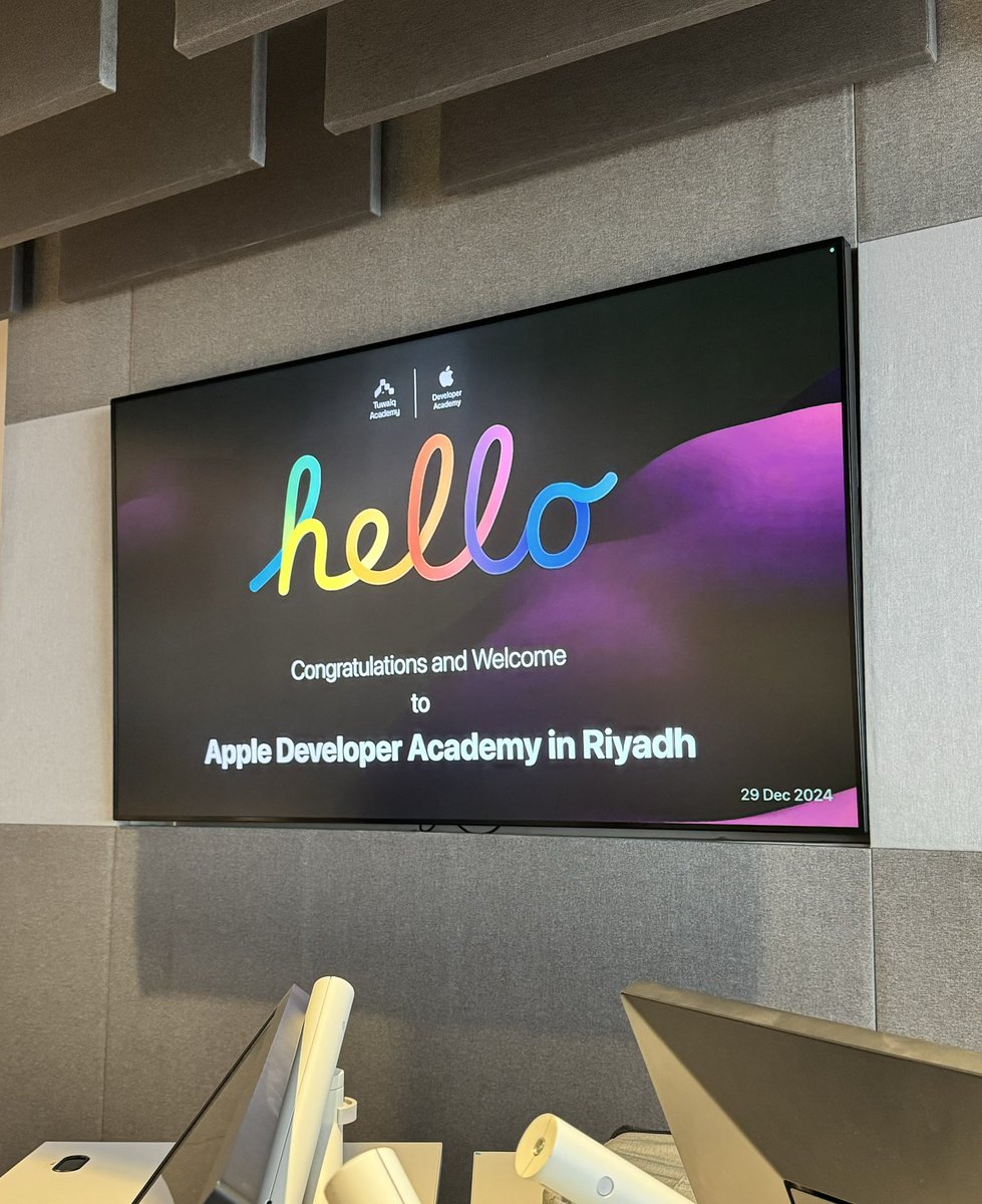 FarahAlmozaini's tweet image. اليوم الثاني من أكاديمية أبل 🌟
#AppleDeveloperAcademy
