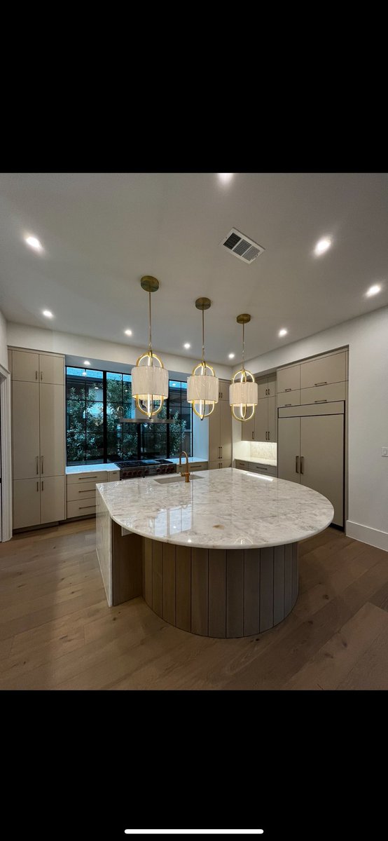 AlexJRealtor's tweet photo. Spacious living 🏡 
DM to purchase your dream home
#dallashomesforsale #dallasrealtor https://t.co/0QHf19xXQi