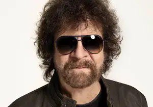 Happy birthday English songwriter, singer, record producer Jeff Lynne, 78 today who was a member of Idle Race, then The Move who had the 1969 UK No.1 single 'Blackberry Way'. He co-founded ELO who had the 1979 hit 'Don't Bring Me Down'. From 1972 to 1986 ELO had 27 Top 40 songs