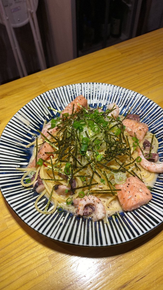 こんにちは🌞

本日年内最終営業日
お時間ある方是非一杯からでも🍥

そしてそしてまたのタイミングの方
2024年ありがとうございました😭💐
是非2025年もエナブをよろしくお願いします🤲

それでは！
お待ちしております🍺🫵

#赤羽