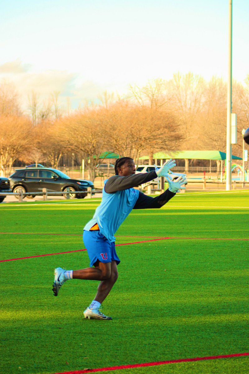 Winter Break Offseason Work‼️Grind Don’t Stop💪🏽 <a href="/CSmithScout/">Chris Smith</a> <a href="/johnvarlas/">John Varlas</a> <a href="/Vol_Football/">Tennessee Football</a> <a href="/OleMissFB/">Ole Miss Football</a> <a href="/CUBuffsFootball/">Colorado Buffaloes Football</a> <a href="/MemphisFB/">Memphis Football</a> <a href="/CoachKelseyPope/">Kelsey Pope</a> <a href="/VolFBRecruiting/">Tennessee Football Recruiting</a> @CoachEkelerUT <a href="/DLahmann_UTK/">Donovan Lahmann</a> <a href="/Coach_Nez_/">Willie Martinez</a> <a href="/CoachTimBanks/">Tim Banks</a> <a href="/Lane_Kiffin/">Lane Kiffin</a>