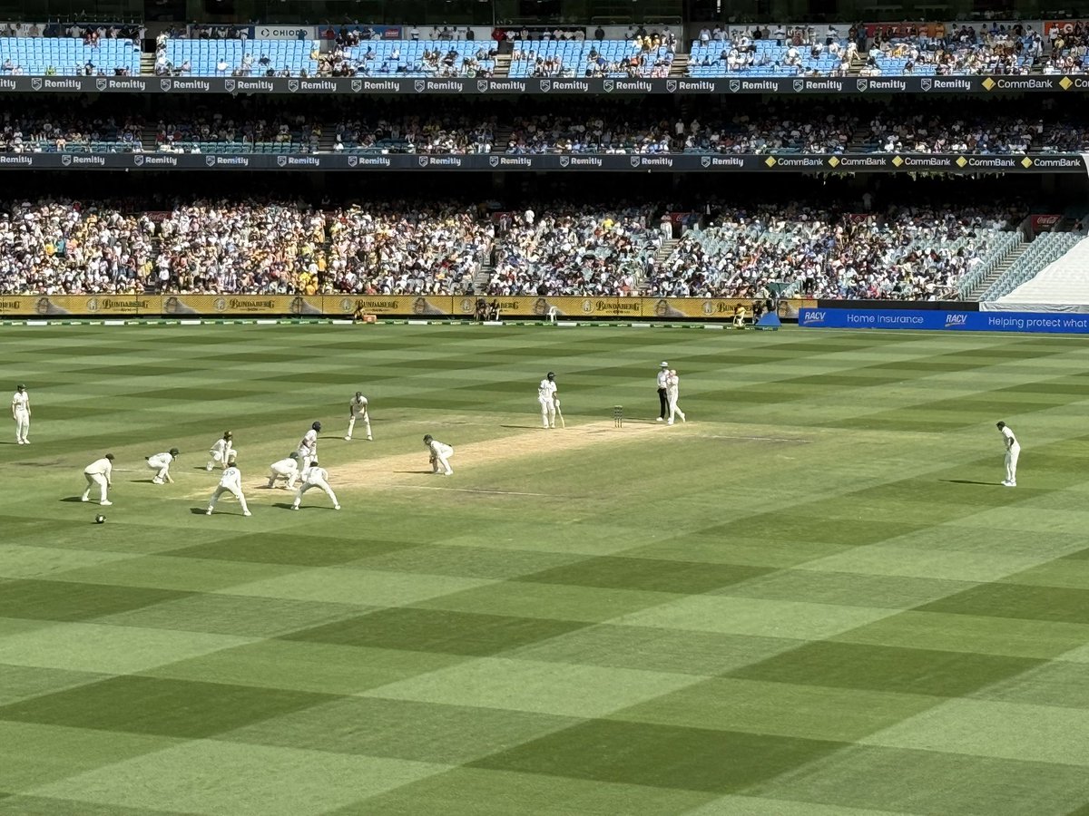 Ben Solomon (@bensolomon1) on Twitter photo 373,000+ Attendance over a gripping 5 days for the Boxing Day Test <a href="/MCG/">Melbourne Cricket Ground</a> and it comes down to the last hour… 373,000+ Attendance over a gripping 5 days for the Boxing Day Test <a href="/MCG/">Melbourne Cricket Ground</a> and it comes down to the last hour…