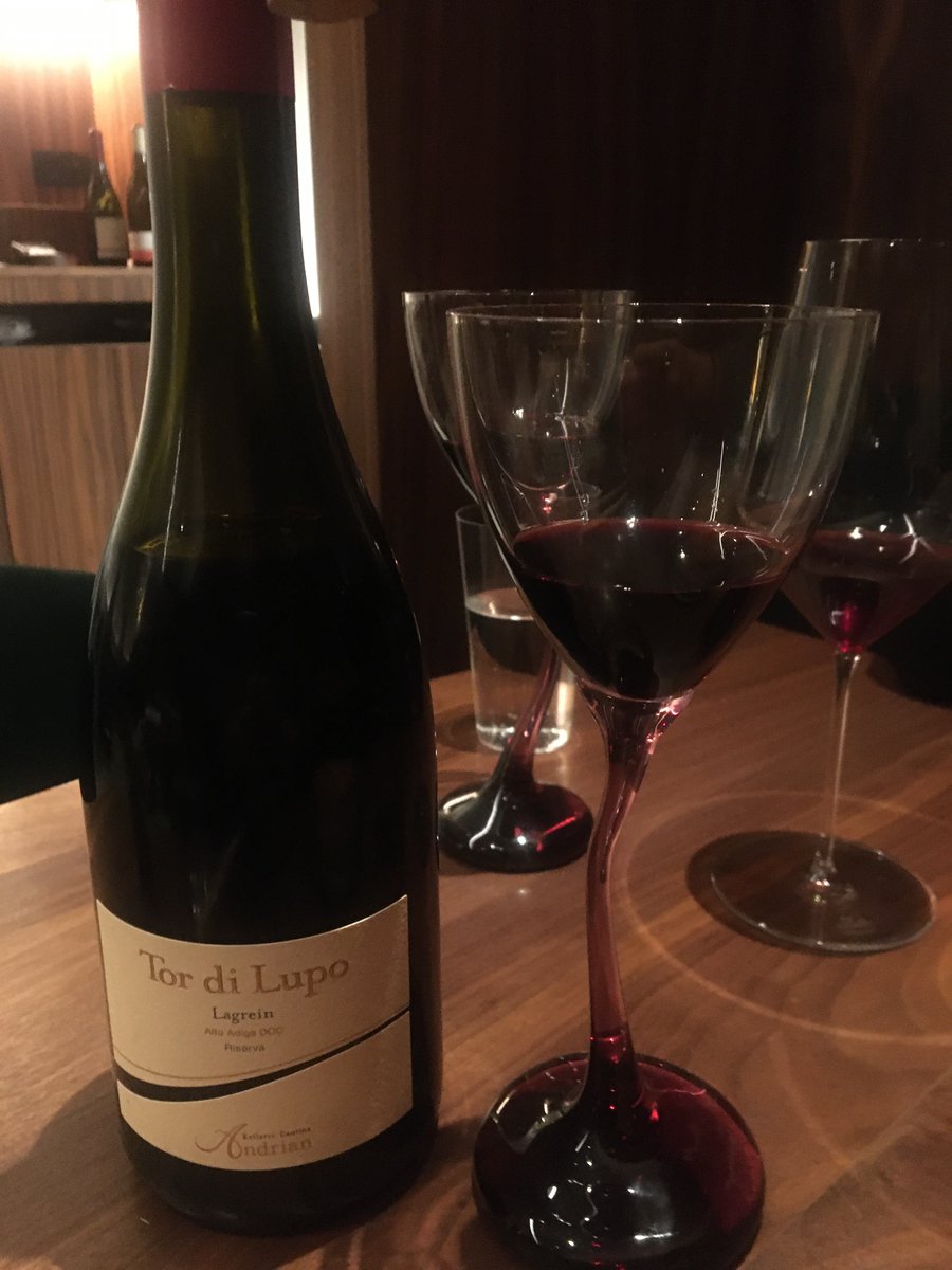 Ending 2024 with unique #wine #gourmet #foodie pairing at chic lacondesa-paris.com - #wine intense elegant #nativegrape #Lagrein riserva kellerei-andrian.com with neo-fusion cuisine of #mexican chef Indra like smoked Iberian pork &amp; three interpretations of humble cabbage.