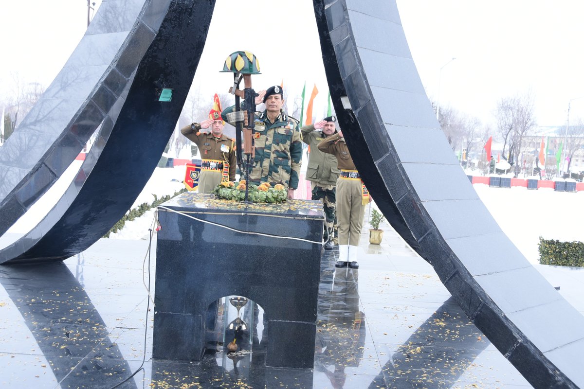 STC BSF KASHMIR (@stcbsfkashmir) on Twitter photo "Honoring the Brave, Forever Remembering Their Sacrifice"
Shri Daljit Singh Chawdhary ,IPS , Director General of BSF during his visit, paid homage to Martyrs at Martyrs’ Memorial STC BSF Kashmir .
"जीवन पर्यंत कर्तव्य”
<a href="/BSF_India/">BSF</a>
<a href="/BSF_Kashmir/">BSF Kashmir</a>
<a href="/BSF_SDG_WC/">BSF Western Command</a> "Honoring the Brave, Forever Remembering Their Sacrifice"
Shri Daljit Singh Chawdhary ,IPS , Director General of BSF during his visit, paid homage to Martyrs at Martyrs’ Memorial STC BSF Kashmir .
"जीवन पर्यंत कर्तव्य”
<a href="/BSF_India/">BSF</a>
<a href="/BSF_Kashmir/">BSF Kashmir</a>
<a href="/BSF_SDG_WC/">BSF Western Command</a>