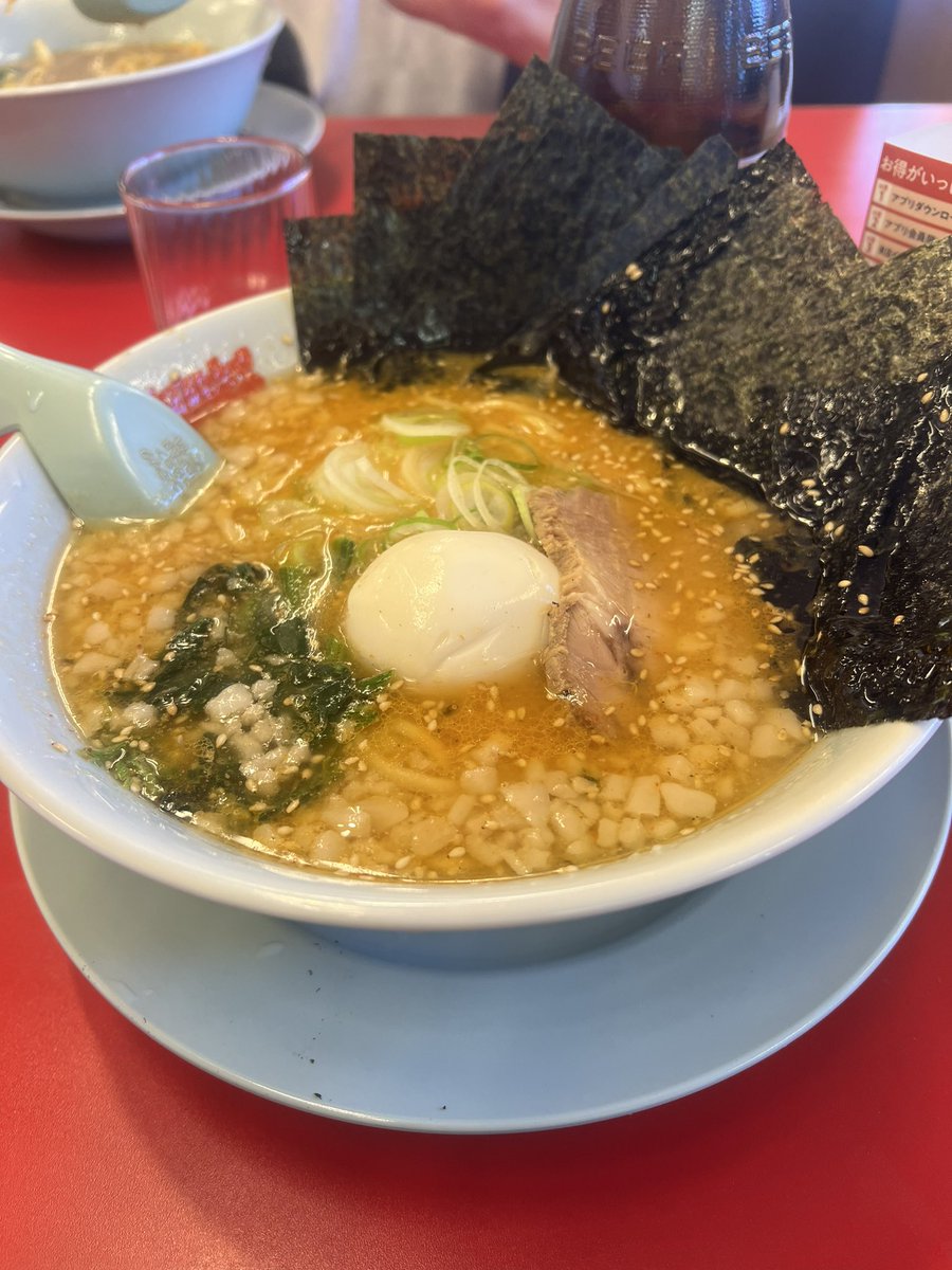 打ち納めの少し勝ったお金で山岡家食べて、
しぬほどお金ないけど全力で幸せ感じた🥹
貧乏なのに贅沢してごめんなさい🥹