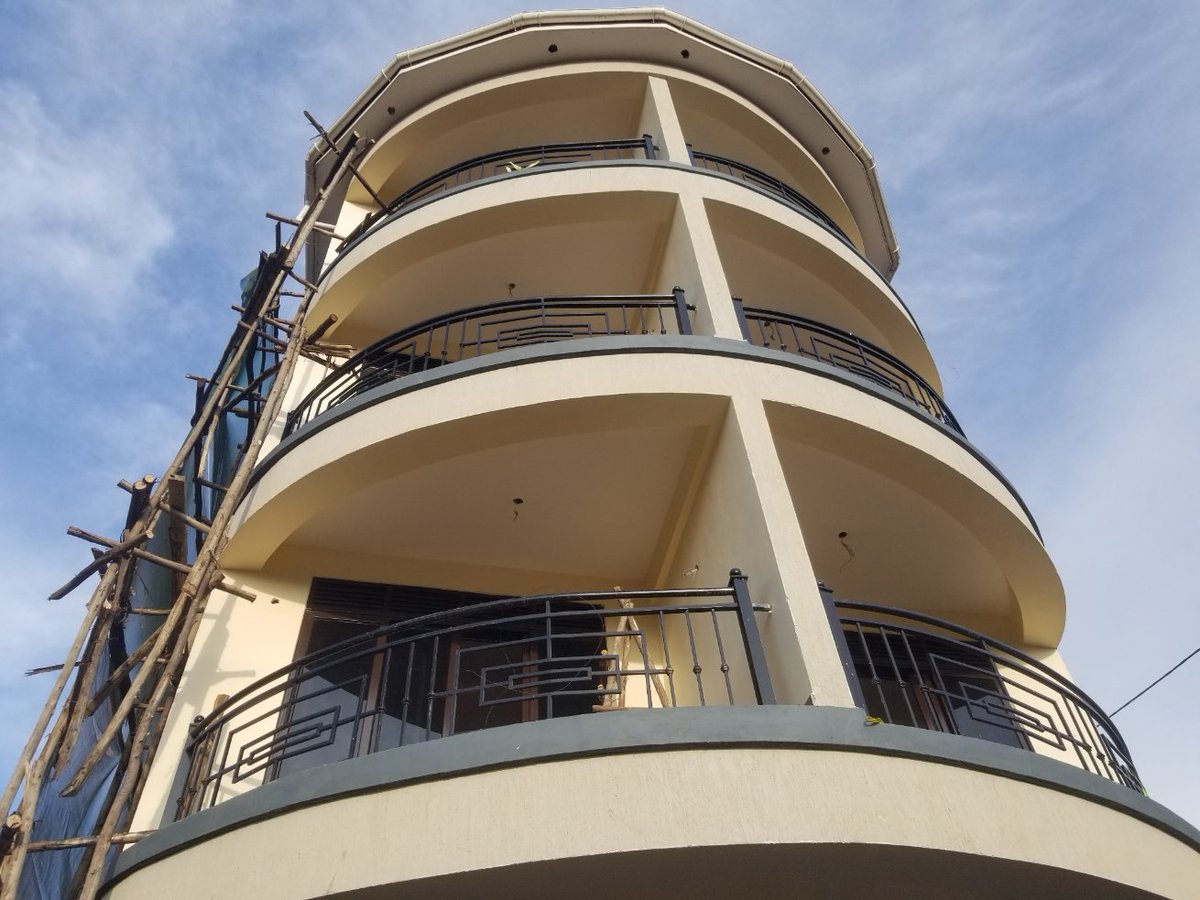 Brenda🫅 tweet media