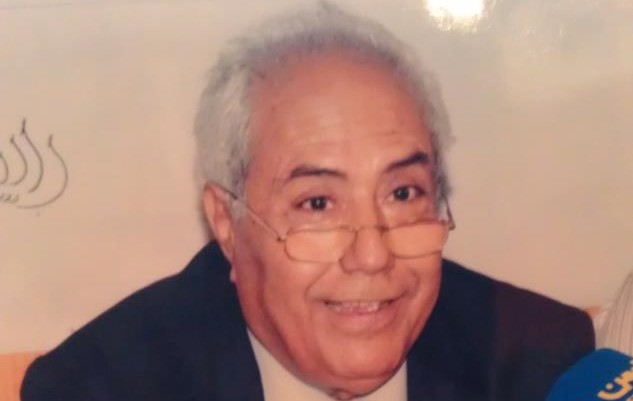 وفاة الشاعر والأديب الدكتور #سلطان_الصريمي بعد معاناة طويلة مع المرض
--
سبتمبر العشق 
محّد يعرف أسراري سواك
فيك الفرح يرتسم
كالعشق بين الملاح
والأودية ما نست حنينها
من أجل شعلة مُغنّي 
تلصي ولا تنطفي
تُضوي عشق الذي راح عُمره جهاد

*من قصيدة أبجدية البحر والثورة
#اليمن_الجمهوري