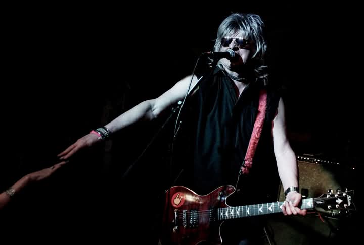 kick_doors's tweet photo. Star & Garter Manchester, Eddie Garrity's Slaughter playing #SlaughterandtheDogs 'Bite Back' in its entirety for 1st time ever! Crowd were great too, not quite full, around 80.. Next up 24th Jan Fulford Arms York and 25th Jan Central, Gateshead. Check comments for details/tickets https://t.co/mc5nQrIcdm