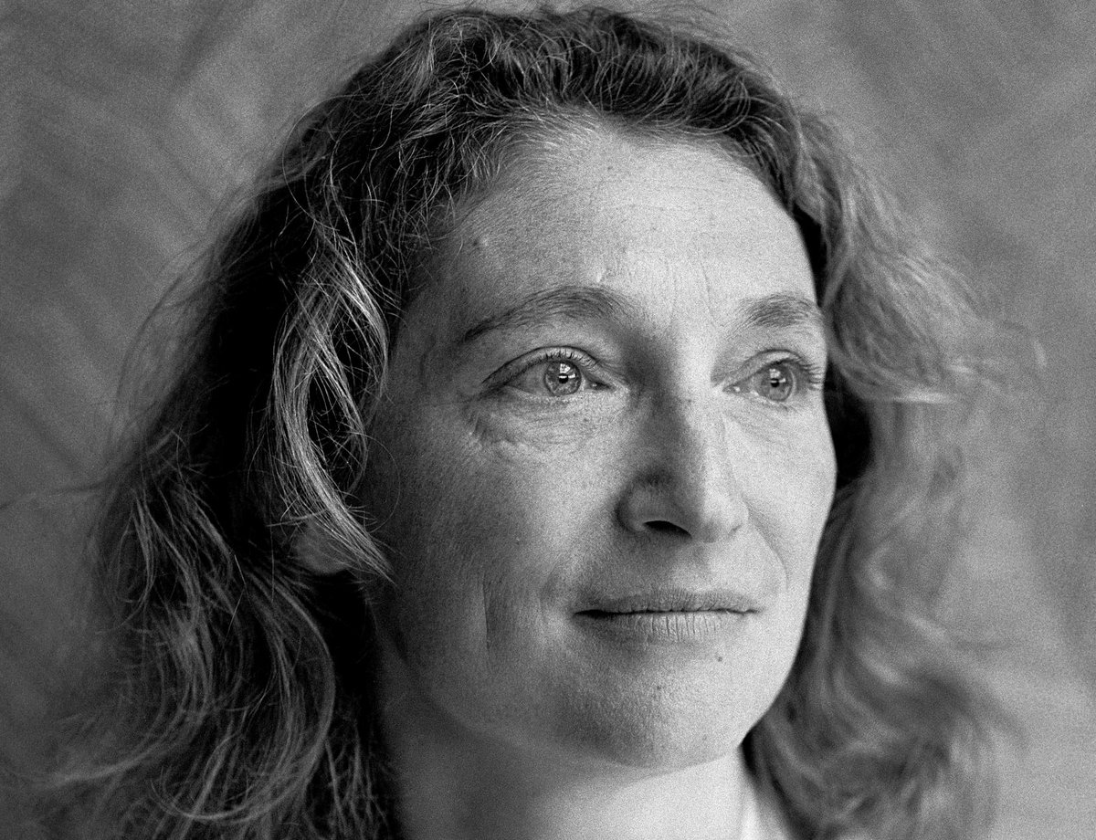 ‘Zelf was ik niet op het idee gekomen naar de TU Delft te gaan. Maar op school hingen posters "Meisjes studeren techniek" en ik was goed in bètavakken...' Inmiddels is #DRIVE kandidaat Geke Ludden hoogleraar Interaction Design aan de Universiteit Twente.  deingenieur.nl/artikelen/werk…